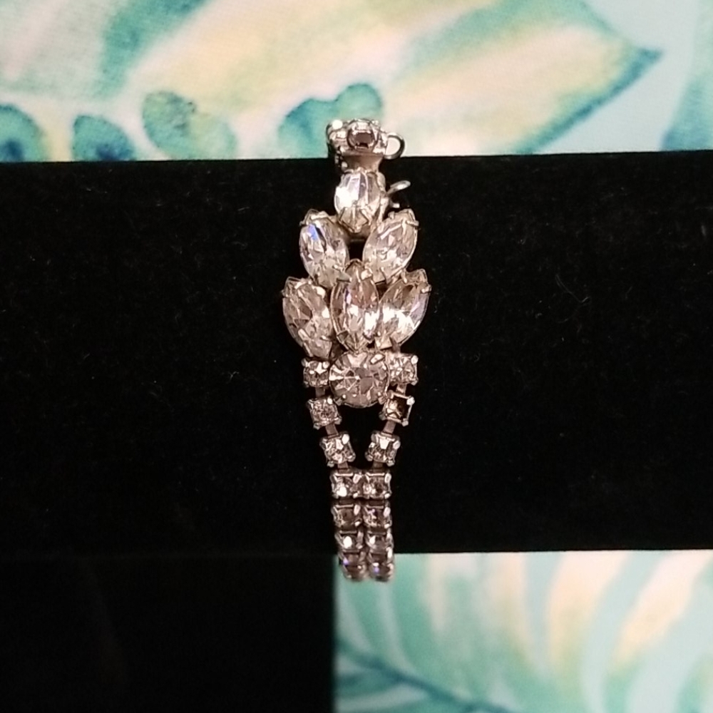 Antique Rhinestone and clip on earrings set - Picture 2 of 13